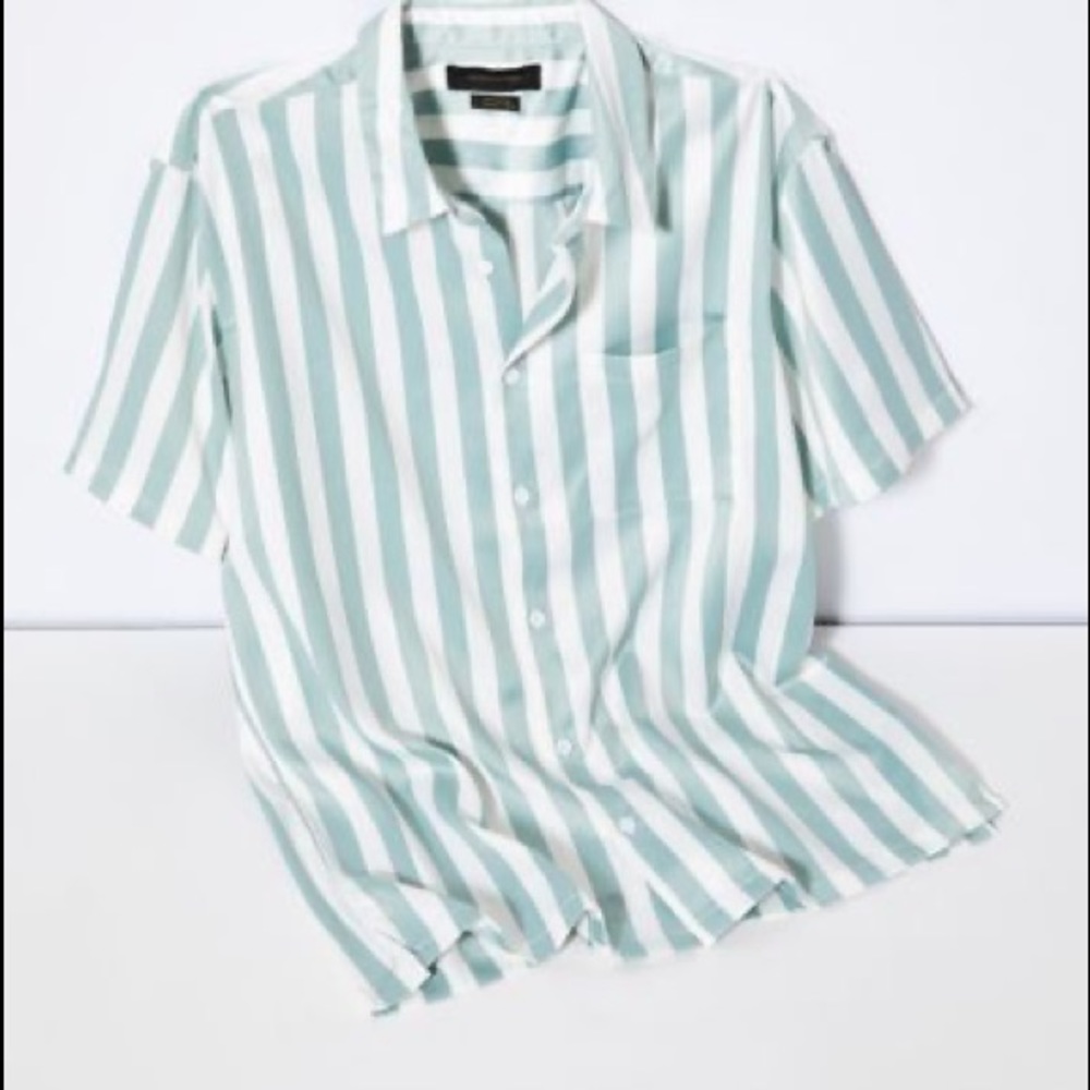 UO Basic Vertical Stripe Satin Short Sleeve Luxe Button-Down Shirt